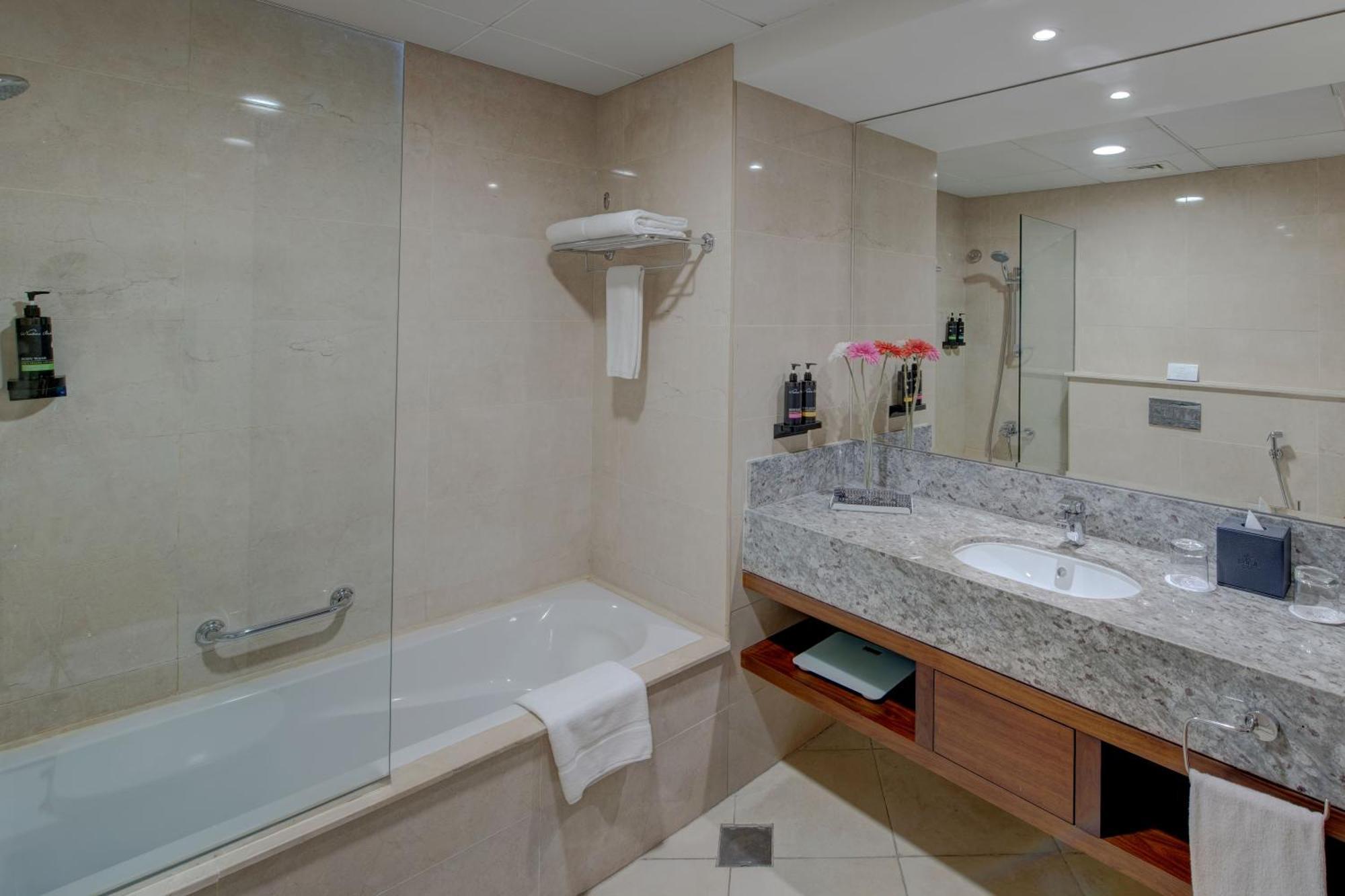 Suha Creek Hotel Apartment, Waterfront Jaddaf, Dubai Eksteriør billede